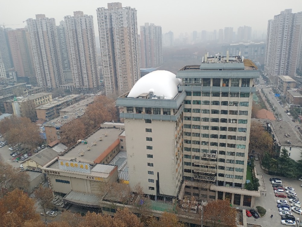 楼顶羞羞APP大全体育馆是一种新型的体育场馆建筑，在未来的发展中有着广阔的前景